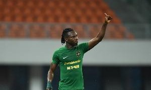 记者：埃弗拉未进名单因训练不太理想，各方面都让教练组不满意